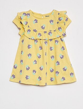 Vestido com folhos de manga curta