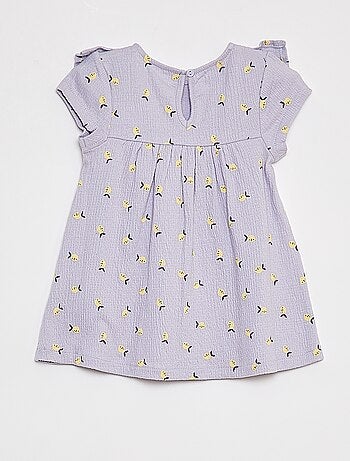 Vestido com folhos de manga curta