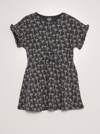 Vestido com folhos