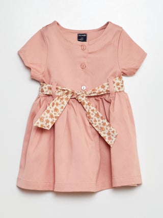 Vestido com franzidos com cinto