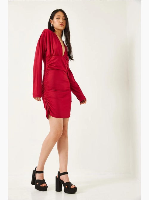 Vestido com laterais franzidas lucci - Kiabi Vestido com laterais franzidas lucci - Kiabi