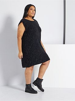 Vestido com ombreiras e brilhantes - Kiabi