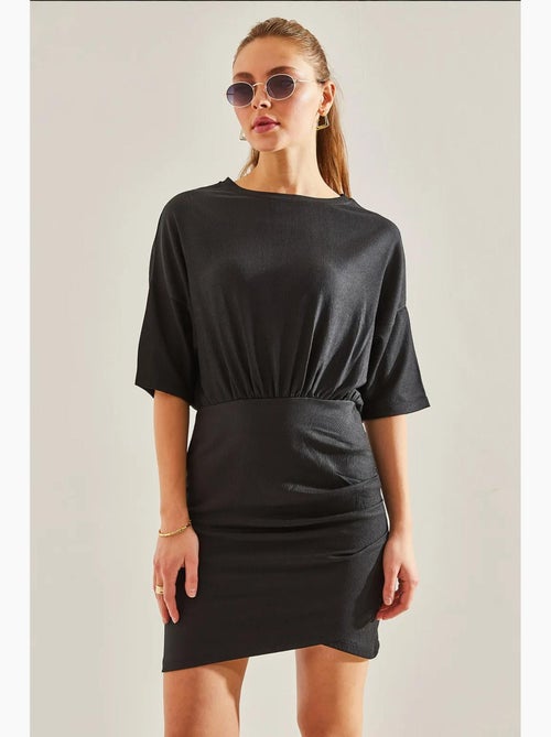 Vestido com pregas frontais e cintura elástica lucci - Kiabi Vestido com pregas frontais e cintura elástica lucci - Kiabi