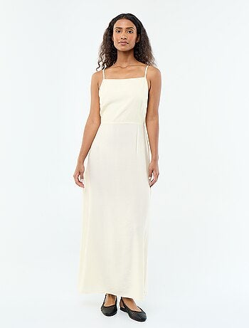 Vestido comprido acetinado com alças finas