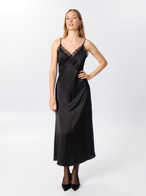 Vestido comprido acetinado + renda - Kiabi