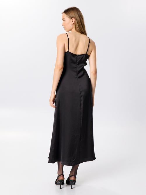 Vestido comprido acetinado + renda - Kiabi