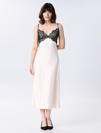 Vestido comprido acetinado + rendas