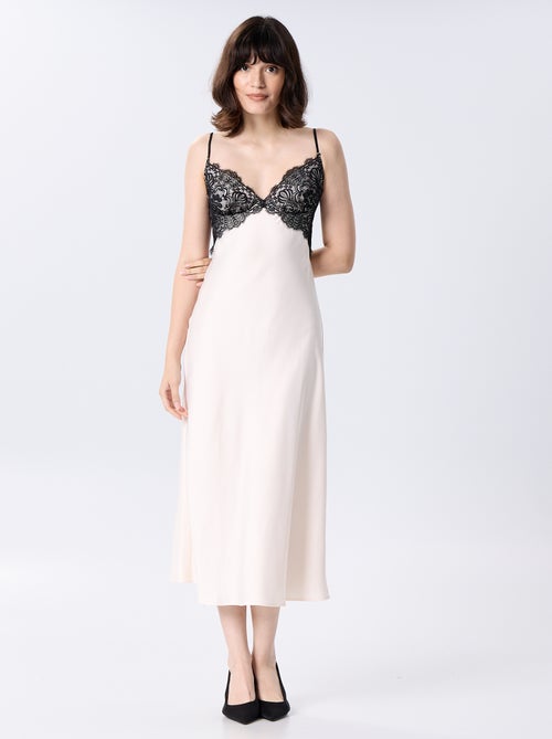 Vestido comprido acetinado + rendas - Kiabi