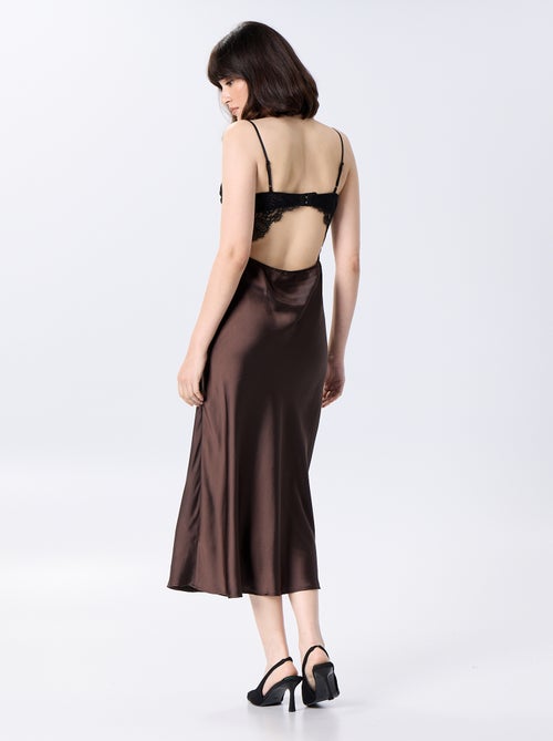 Vestido comprido acetinado + rendas - Kiabi