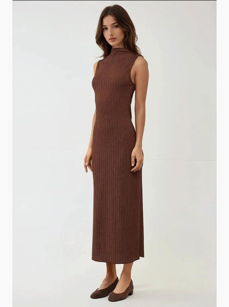 Vestido comprido bodycon com decote halter texturizado hiccup Castanho - Kiabi