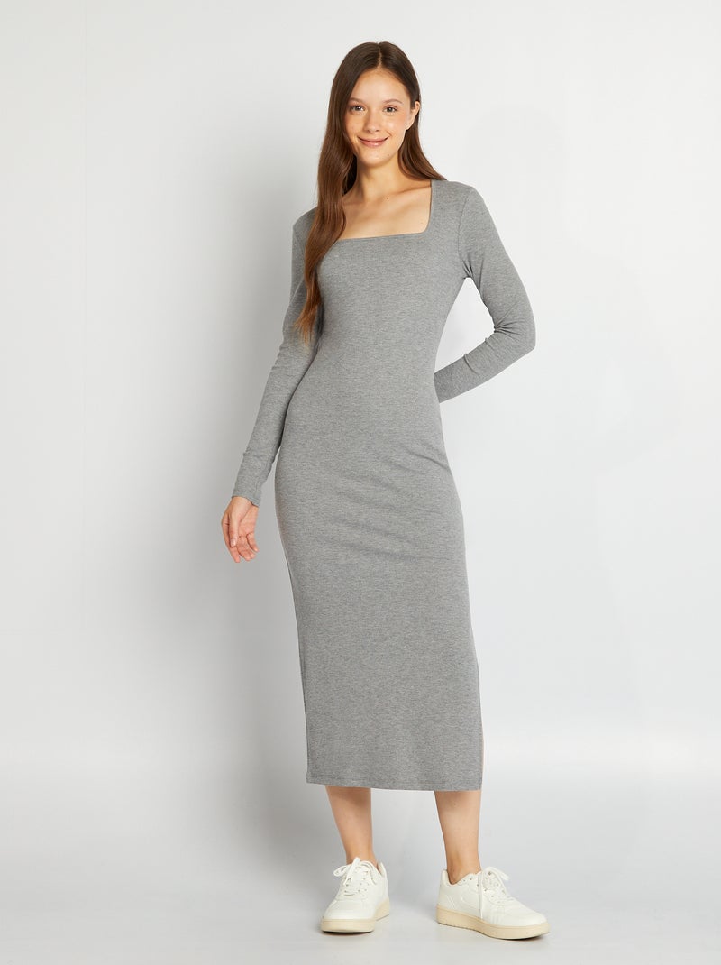 Vestido comprido canelado com gola quadrada CINZA - Kiabi