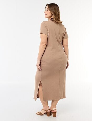 Vestido comprido canelado de manga curta