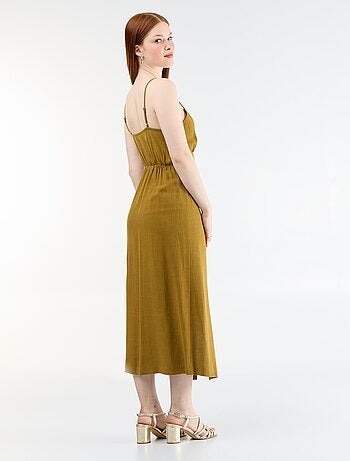 Vestido comprido com alças finas ajustáveis