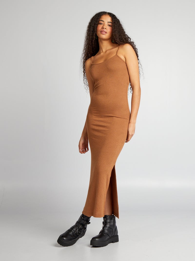 Vestido comprido com alças finas cruzadas CASTANHO - Kiabi