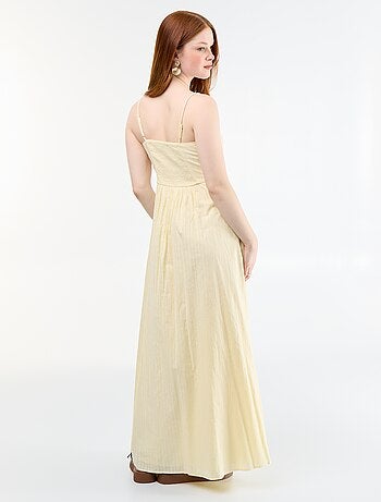 Vestido comprido com alças finas e bordados