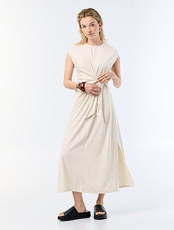 Vestido comprido com atilho