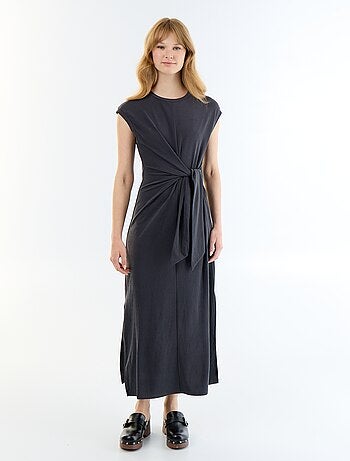 Vestido comprido com atilho