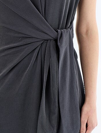 Vestido comprido com atilho