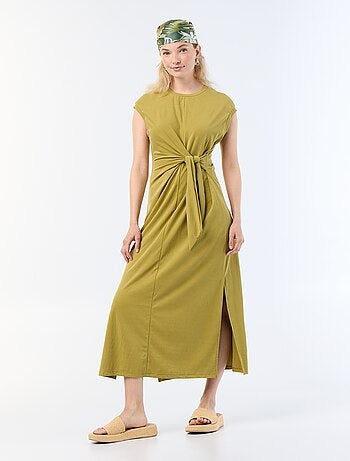 Vestido comprido com atilho