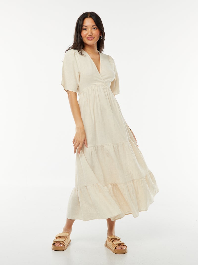 Vestido comprido com base com folhos e abertura atrás BEGE - Kiabi