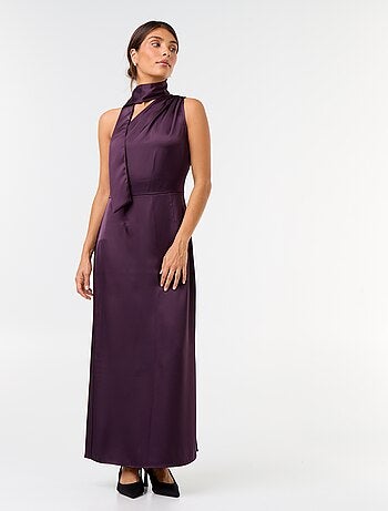 Vestido comprido com corte assimétrico
