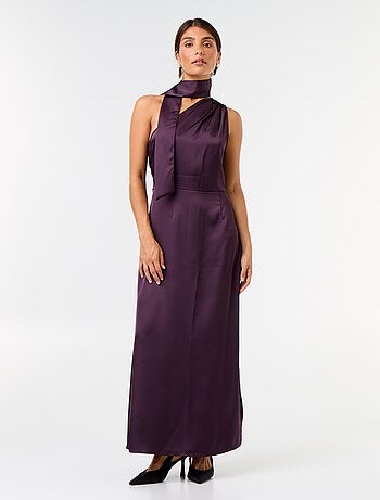 Vestido comprido com corte assimétrico