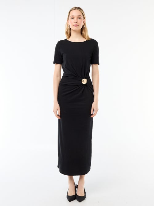 Vestido comprido com corte drapeado e detalhe de bijuteria - Kiabi