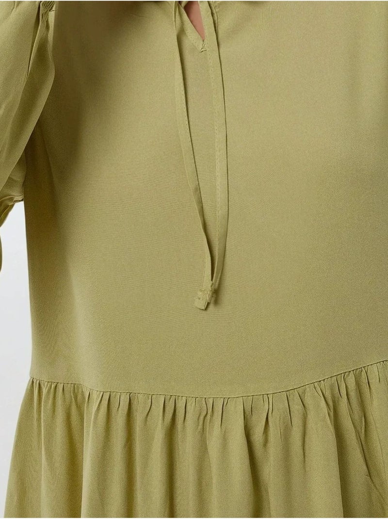 Vestido comprido com corte em a e gola redonda hiccup Verde cáqui - Kiabi