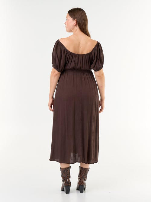 Vestido comprido com decote bardot - Kiabi