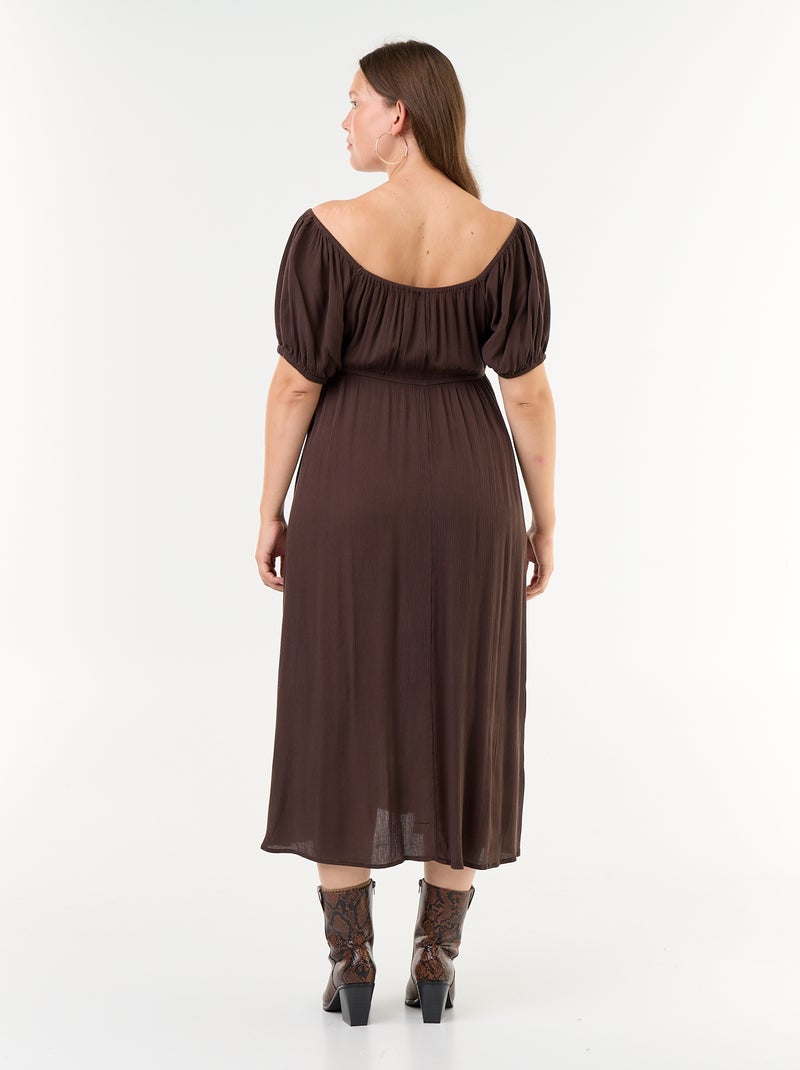 Vestido comprido com decote bardot Castanho - Kiabi