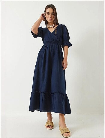 Vestido comprido com decote cruzado, cintura elástica e mangas lucci