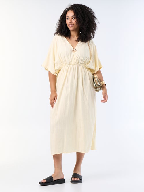 Vestido comprido com decote cruzado e joia fantasia - Kiabi