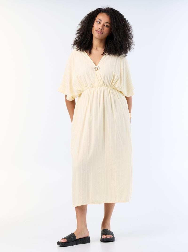 Vestido comprido com decote cruzado e joia fantasia Amarelo - Kiabi
