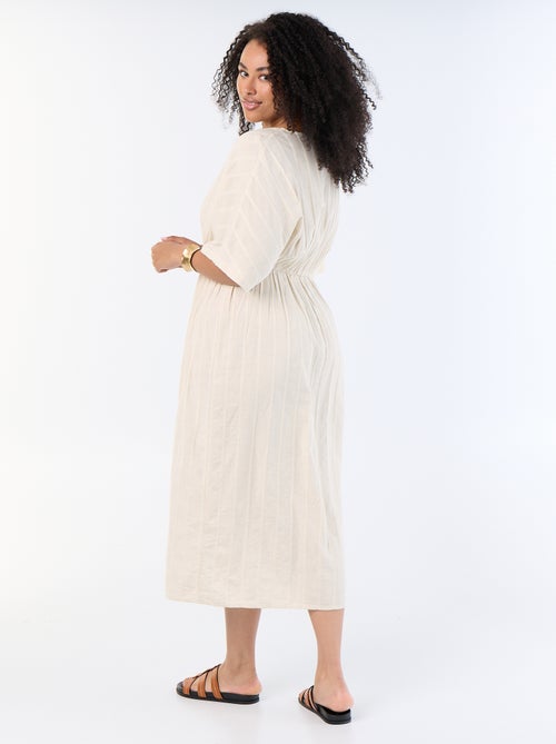 Vestido comprido com decote cruzado e joia fantasia - Kiabi