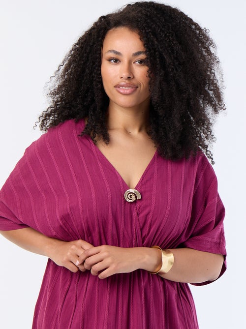 Vestido comprido com decote cruzado e joia fantasia - Kiabi