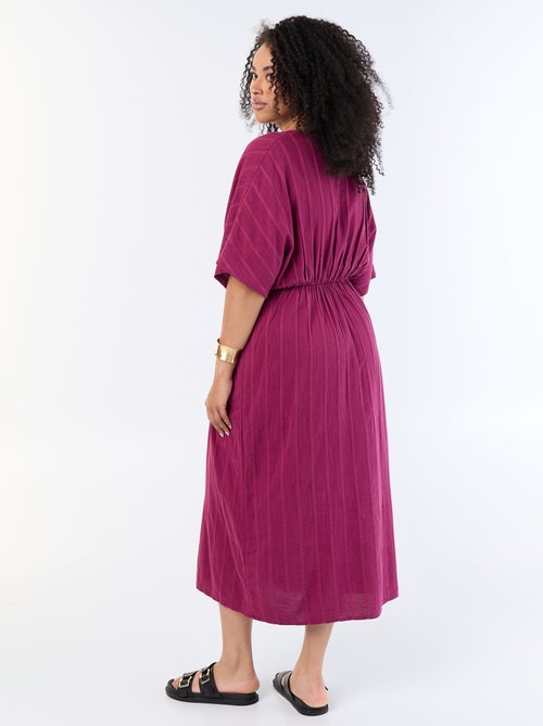 Vestido comprido com decote cruzado e joia fantasia - Kiabi