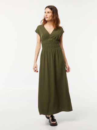 Vestido comprido com decote em bico