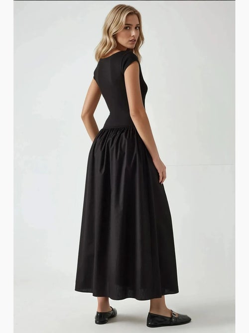 Vestido comprido com decote em bico e corte em a hiccup - Kiabi Vestido comprido com decote em bico e corte em a hiccup - Kiabi