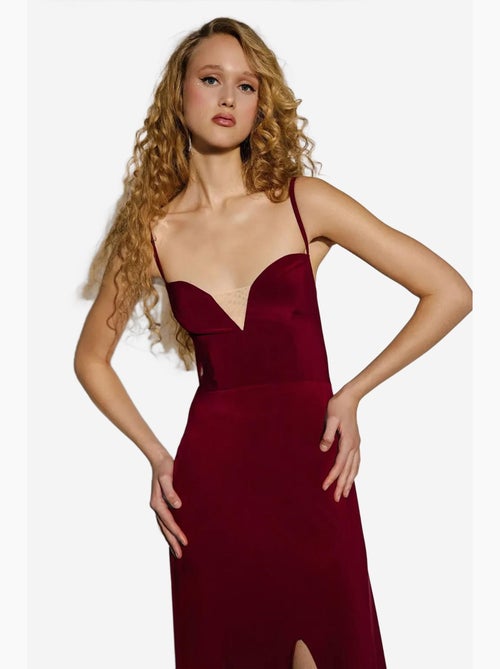 Vestido comprido com decote em v e racha hiccup - Kiabi Vestido comprido com decote em v e racha hiccup - Kiabi