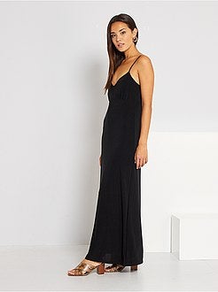 Vestido comprido com decote em V - Kiabi