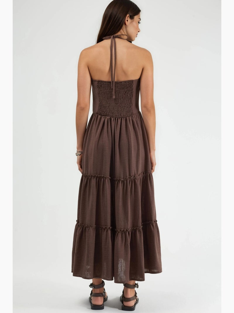 Vestido comprido com decote halter e detalhes de folhos busem Castanho-claro - Kiabi