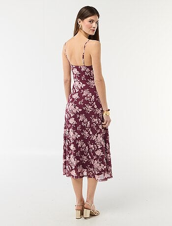 Vestido comprido com estampado e alças finas