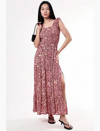 Vestido comprido com estampado paisley e gola quadrada busem