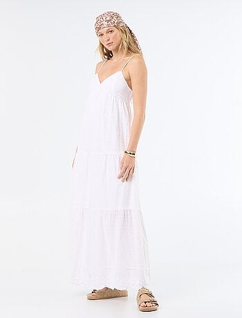 Vestido comprido com folhos