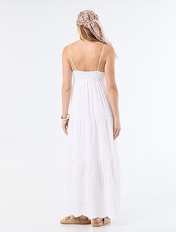 Vestido comprido com folhos