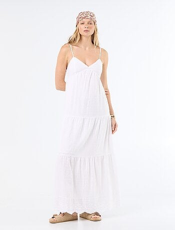 Vestido comprido com folhos