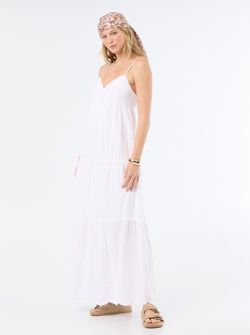 Vestido comprido com folhos Branco - Kiabi