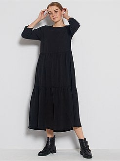 Vestido comprido com folhos - Kiabi