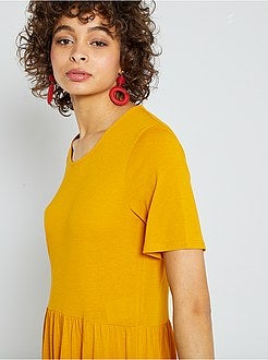 Vestido comprido com pespontos - Kiabi