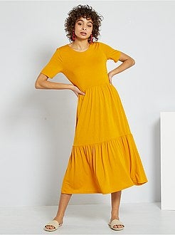 Vestido comprido com pespontos - Kiabi